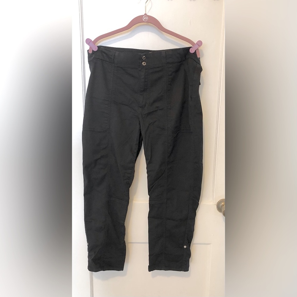 WHBM Mid-rise Pret-A-Pedi cropped pants